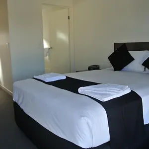3* Motel Dooley's Tavern &